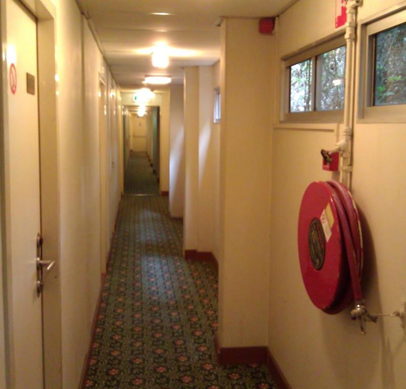 Budget Hostel Bargain Toko Amszterdam Kültér fotó