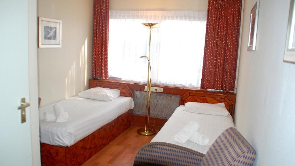 Budget Hostel Bargain Toko Amszterdam Kültér fotó